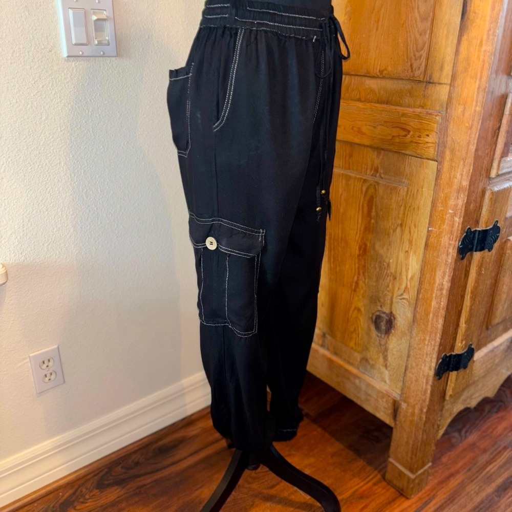 Angie’s Black Cargo Pants with White Stitching Size (S)